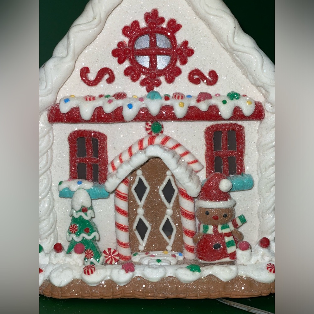 Gingerbread House - Picture 9 of 12